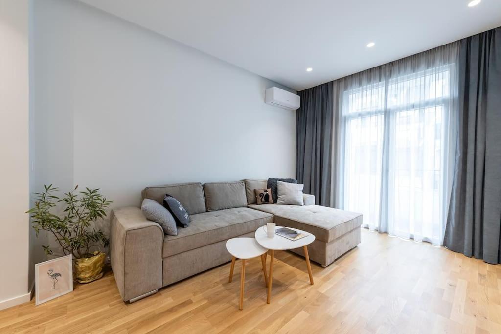 Modern & Stylish Sea With Parking Burgas City